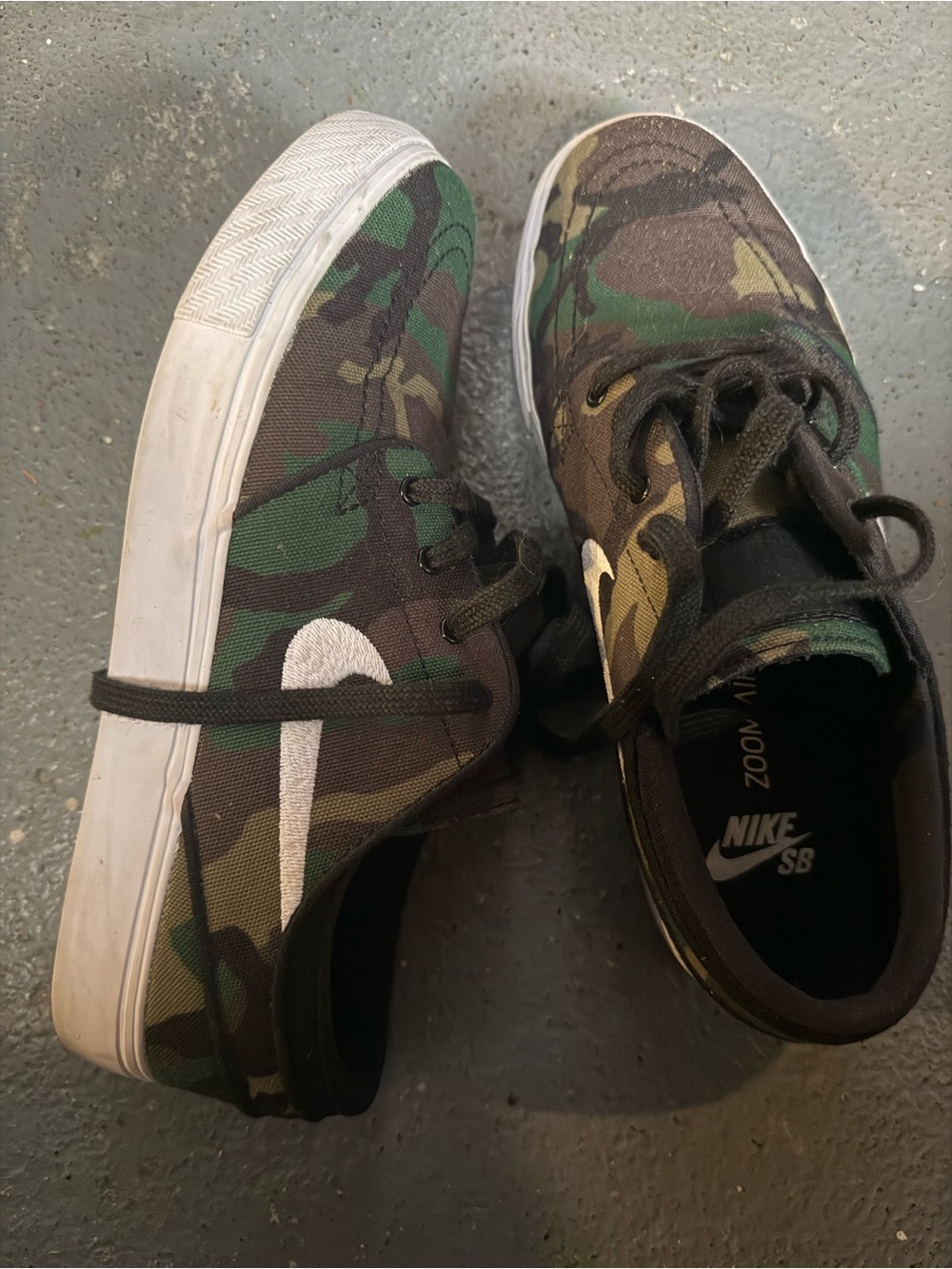 Nike Kids' Camo Skate Sneakers - Green/Black/White